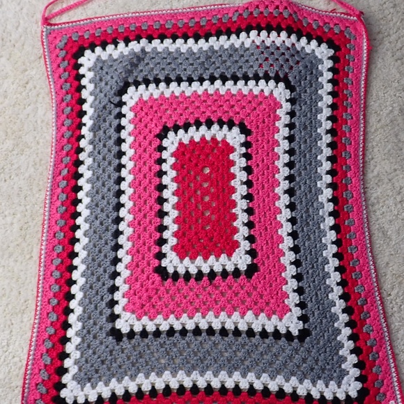 Lap Blanket Knitted Granny Core Handmade with Cell Phone Pocket Pink Red White - Picture 3 of 13